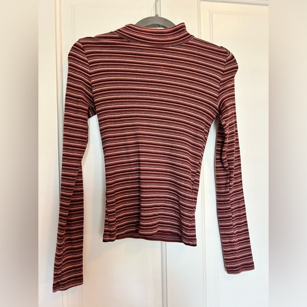 Hollister Striped Turtle Neck